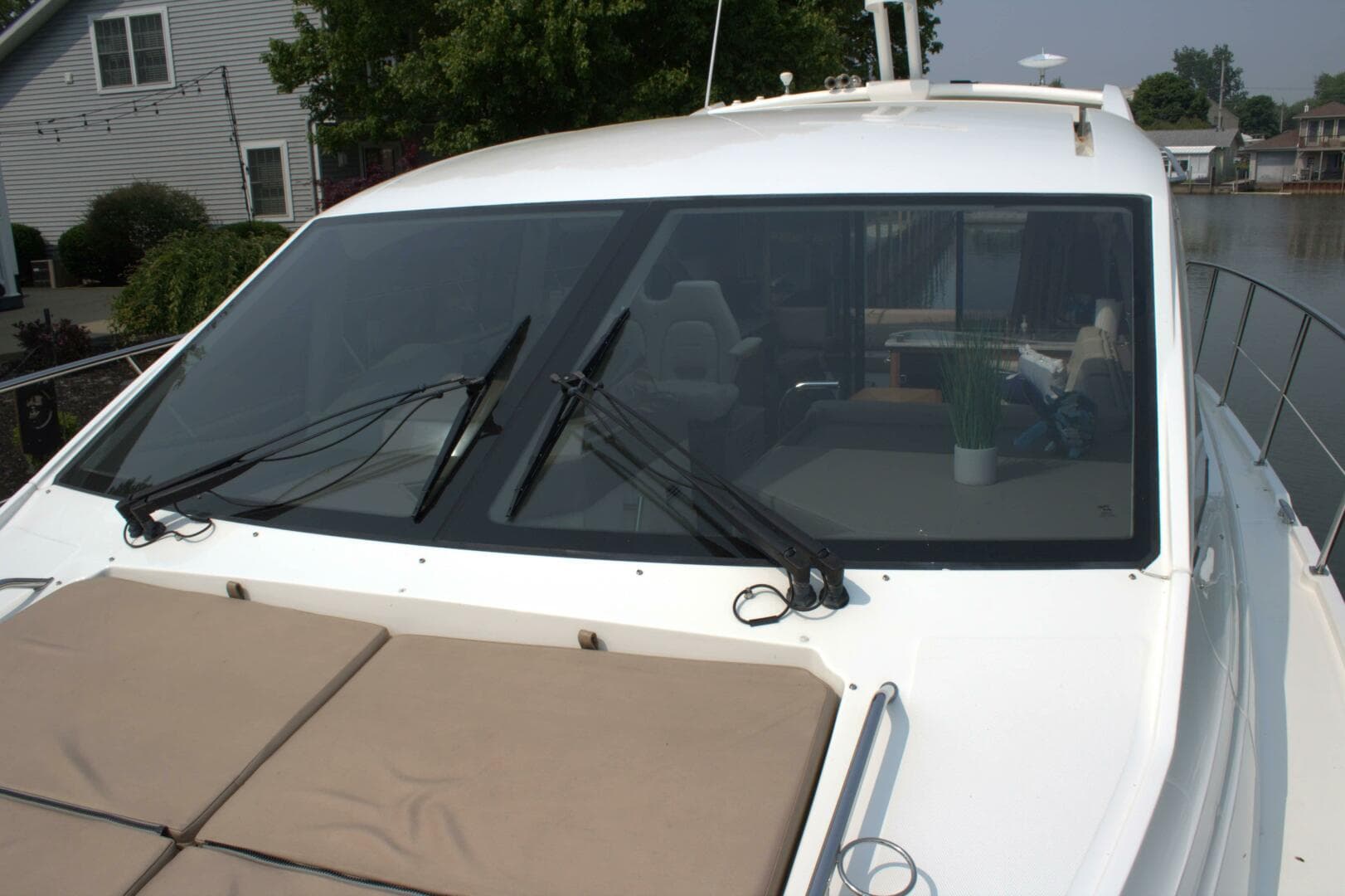 2017 Sea Ray 460 Sundancer — photo 50