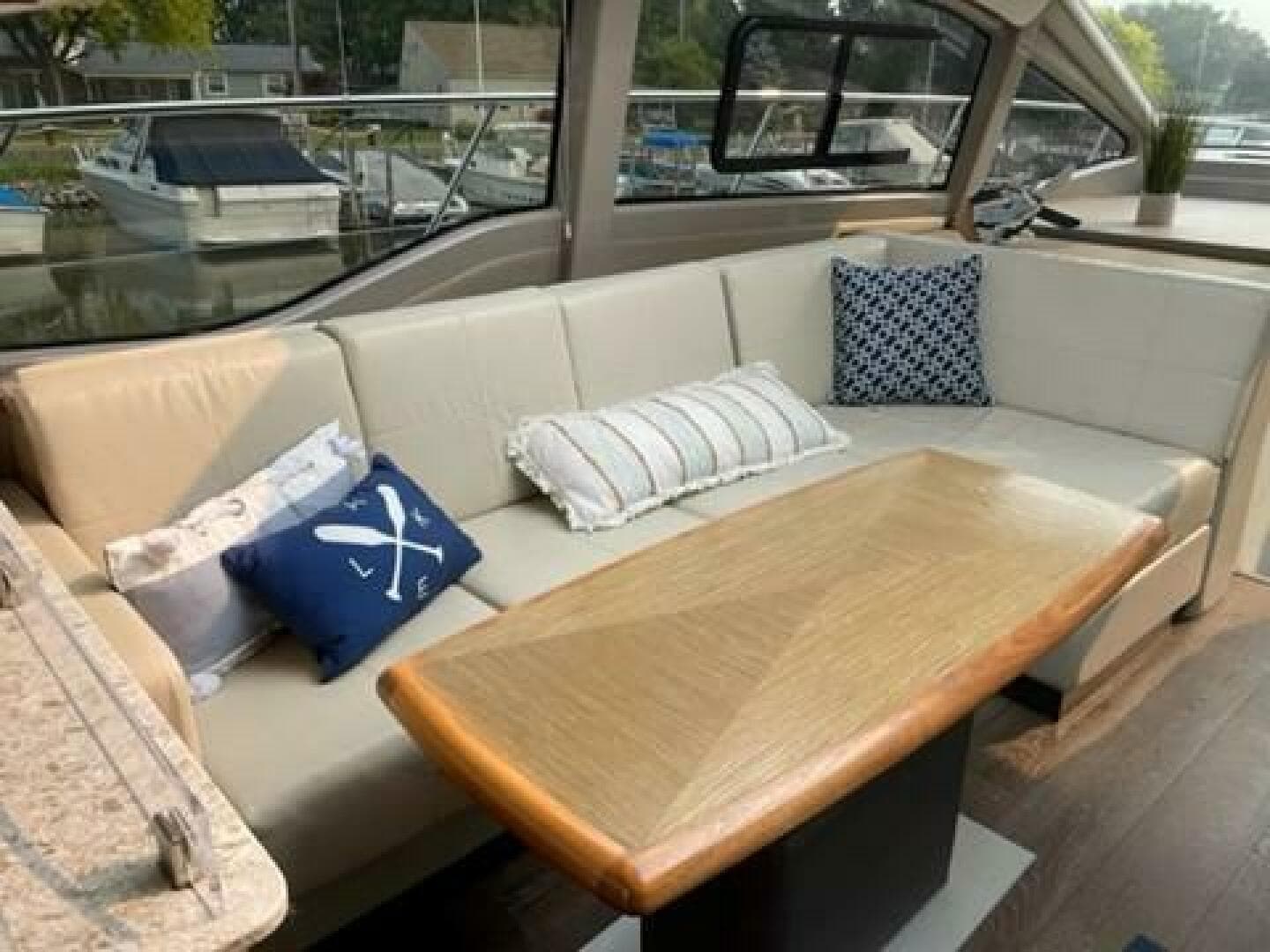 2017 Sea Ray 460 Sundancer — photo 66