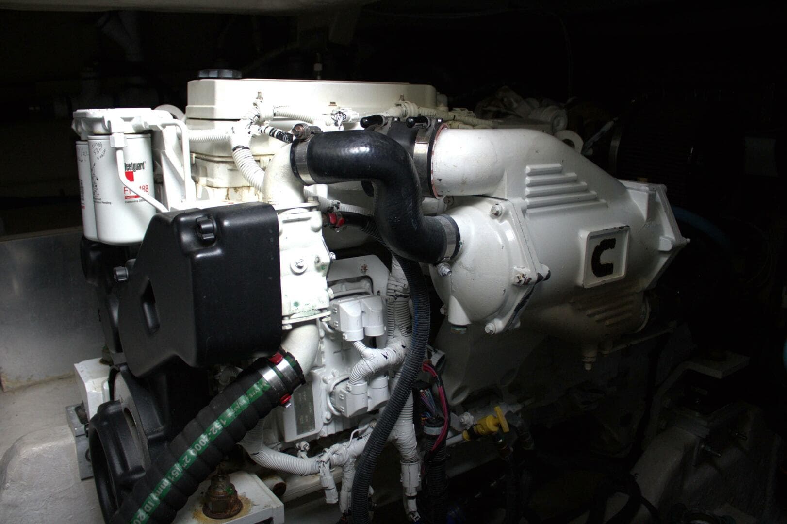 2017 Sea Ray 460 Sundancer — photo 5