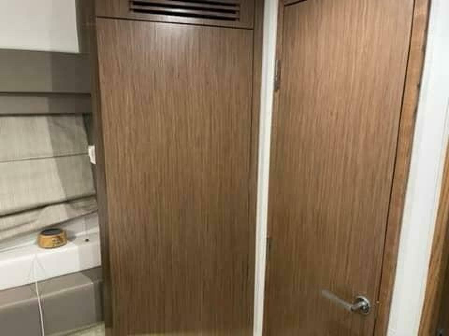 2017 Sea Ray 460 Sundancer — photo 46