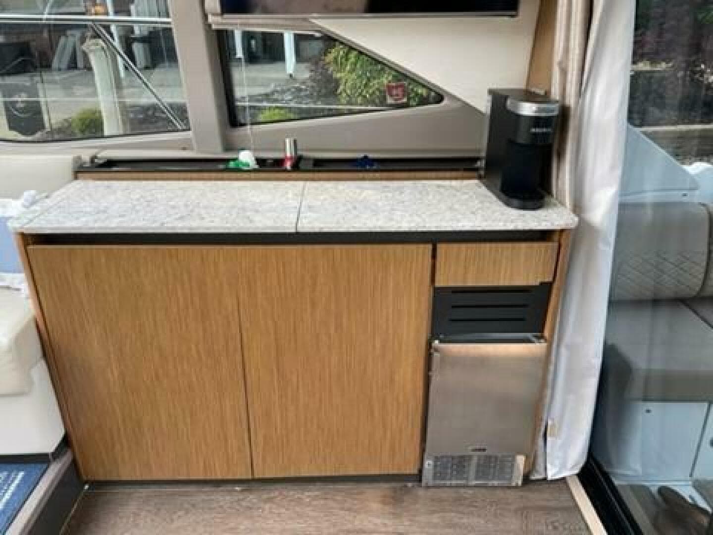 2017 Sea Ray 460 Sundancer — photo 62