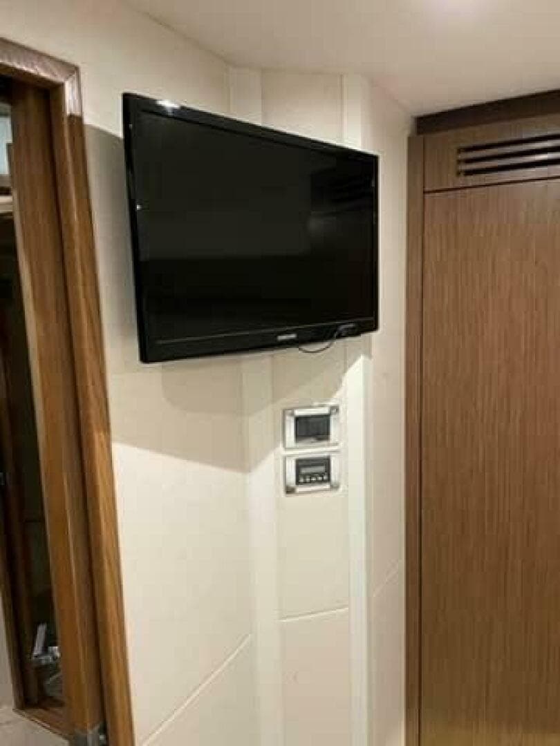 2017 Sea Ray 460 Sundancer — photo 7