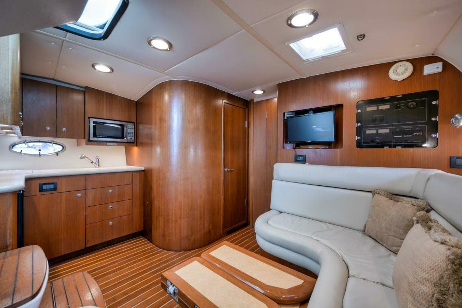 2004 Tiara Yachts 38 Open — photo 14
