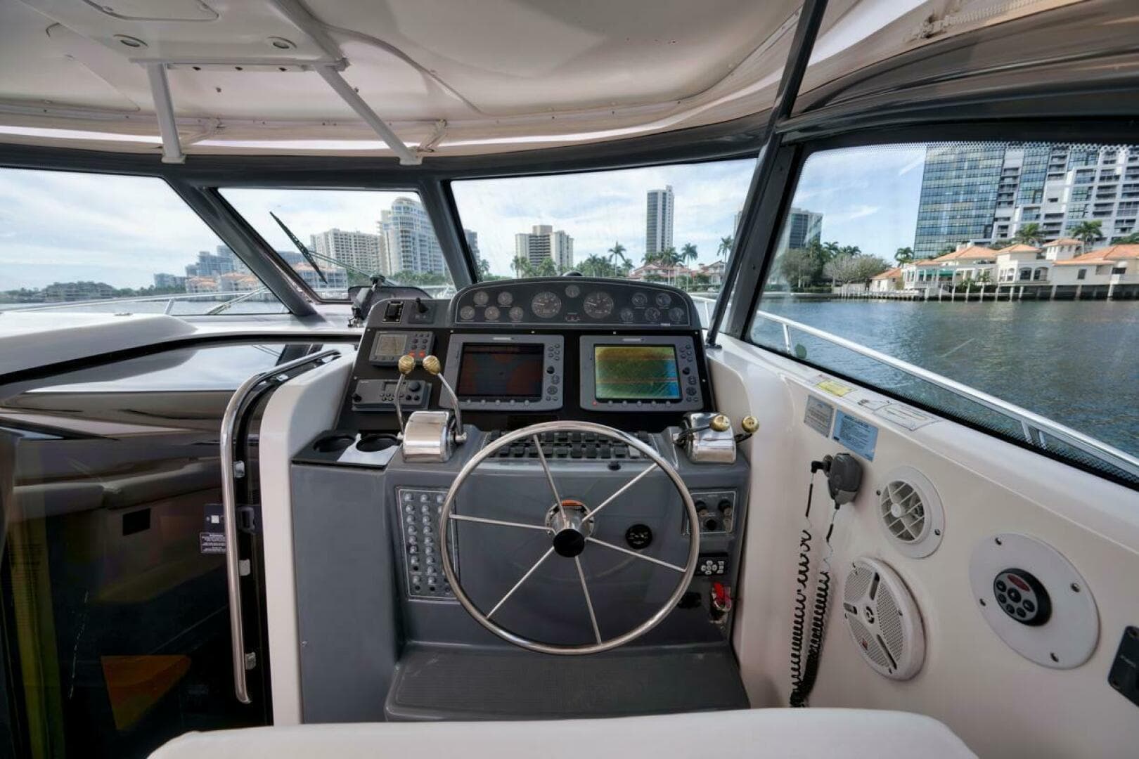 2004 Tiara Yachts 38 Open — photo 22