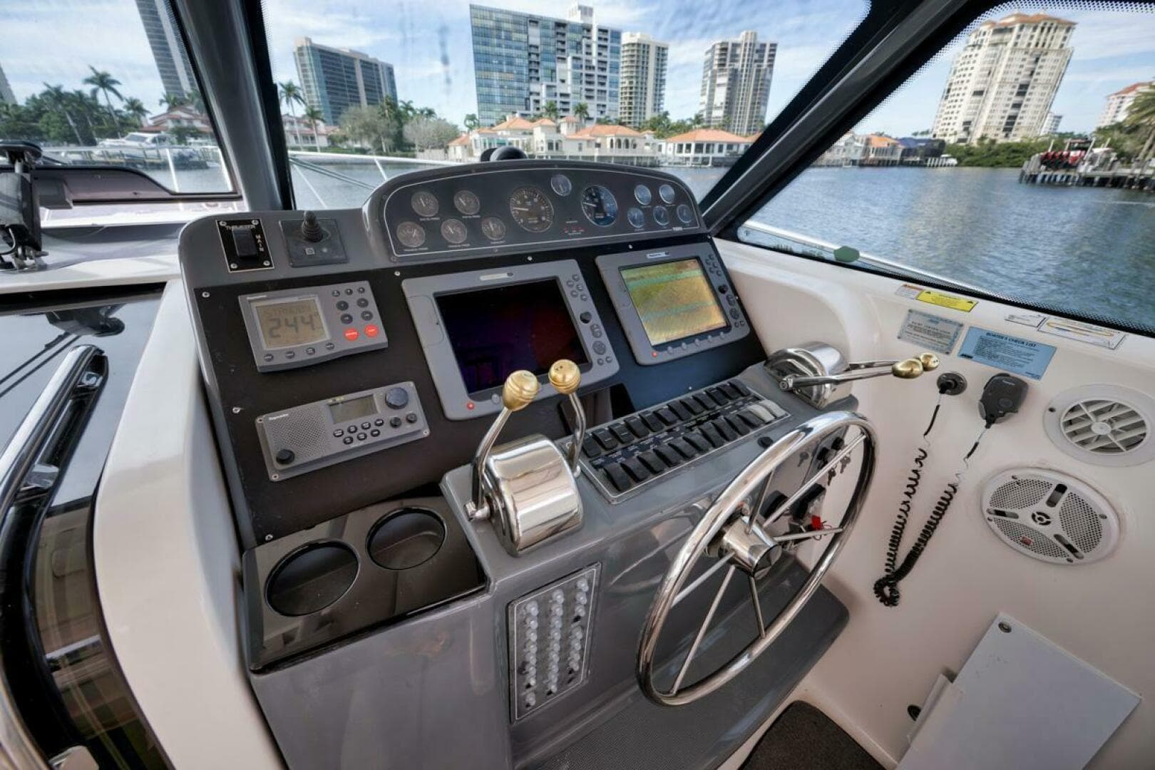 2004 Tiara Yachts 38 Open — photo 24