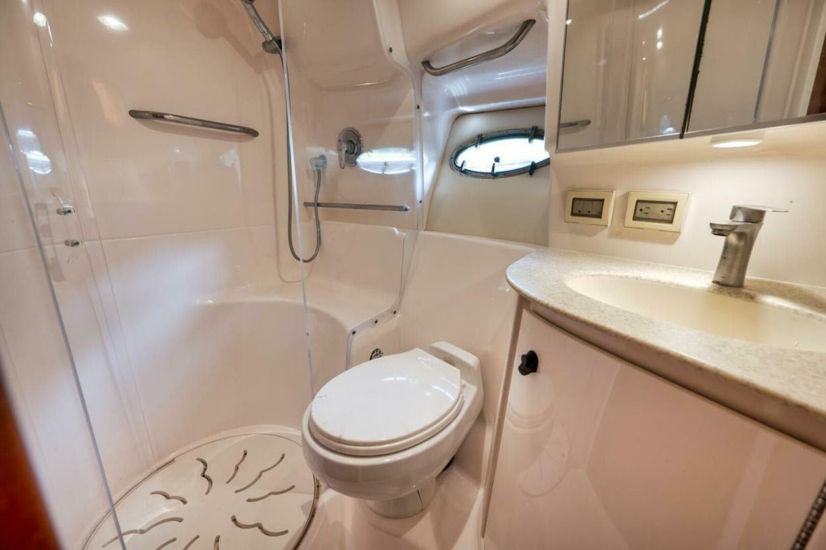 2004 Tiara Yachts 38 Open — photo 16