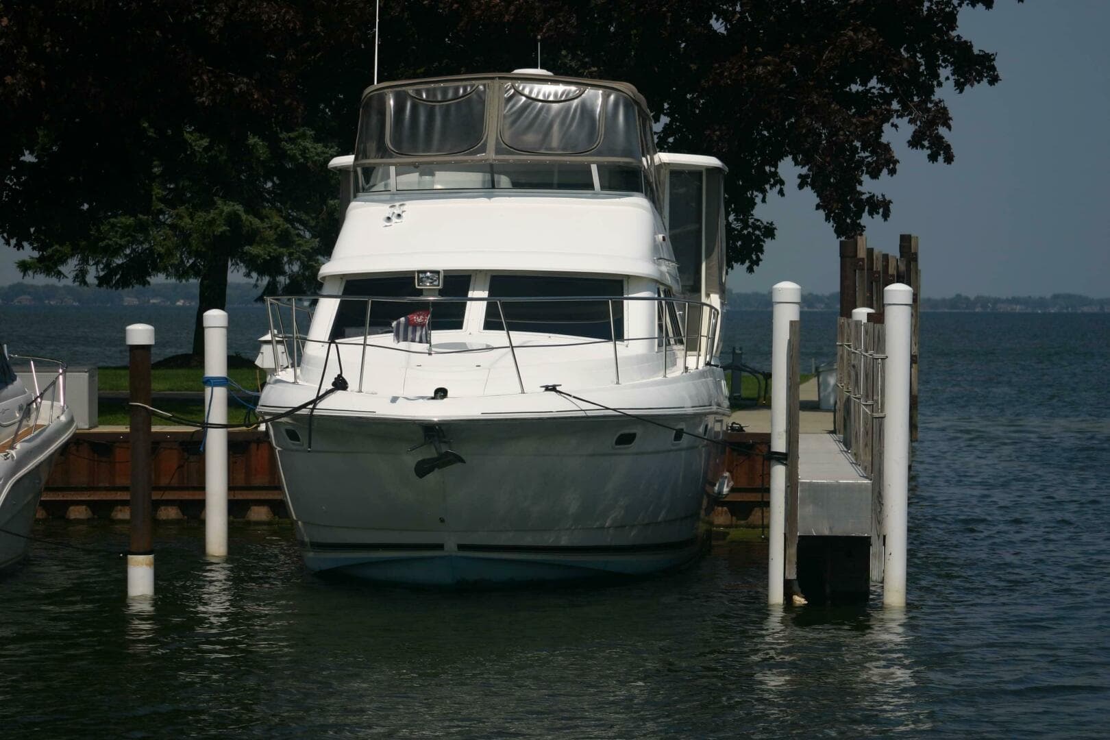 2001 Cruisers Yachts 3750 — photo 3