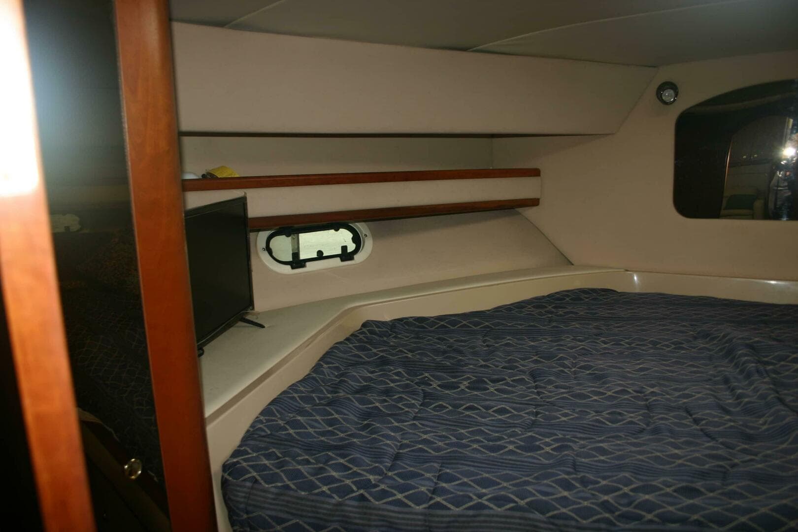 2001 Cruisers Yachts 3750 — photo 28