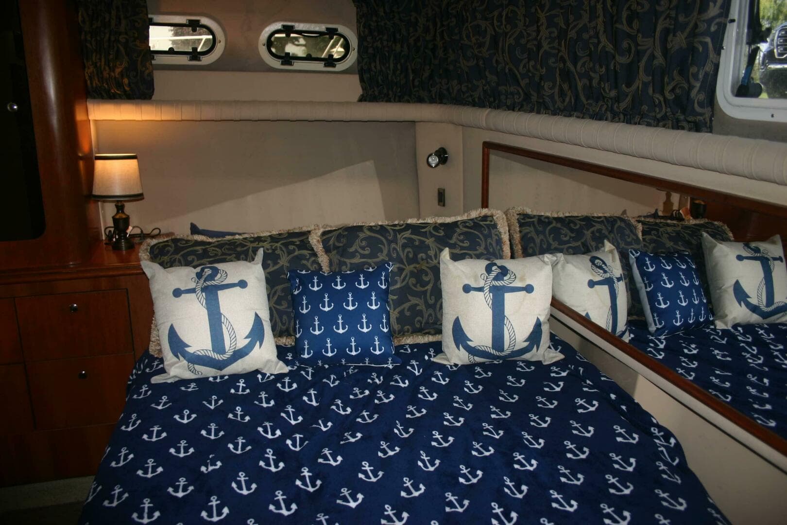 2001 Cruisers Yachts 3750 — photo 31