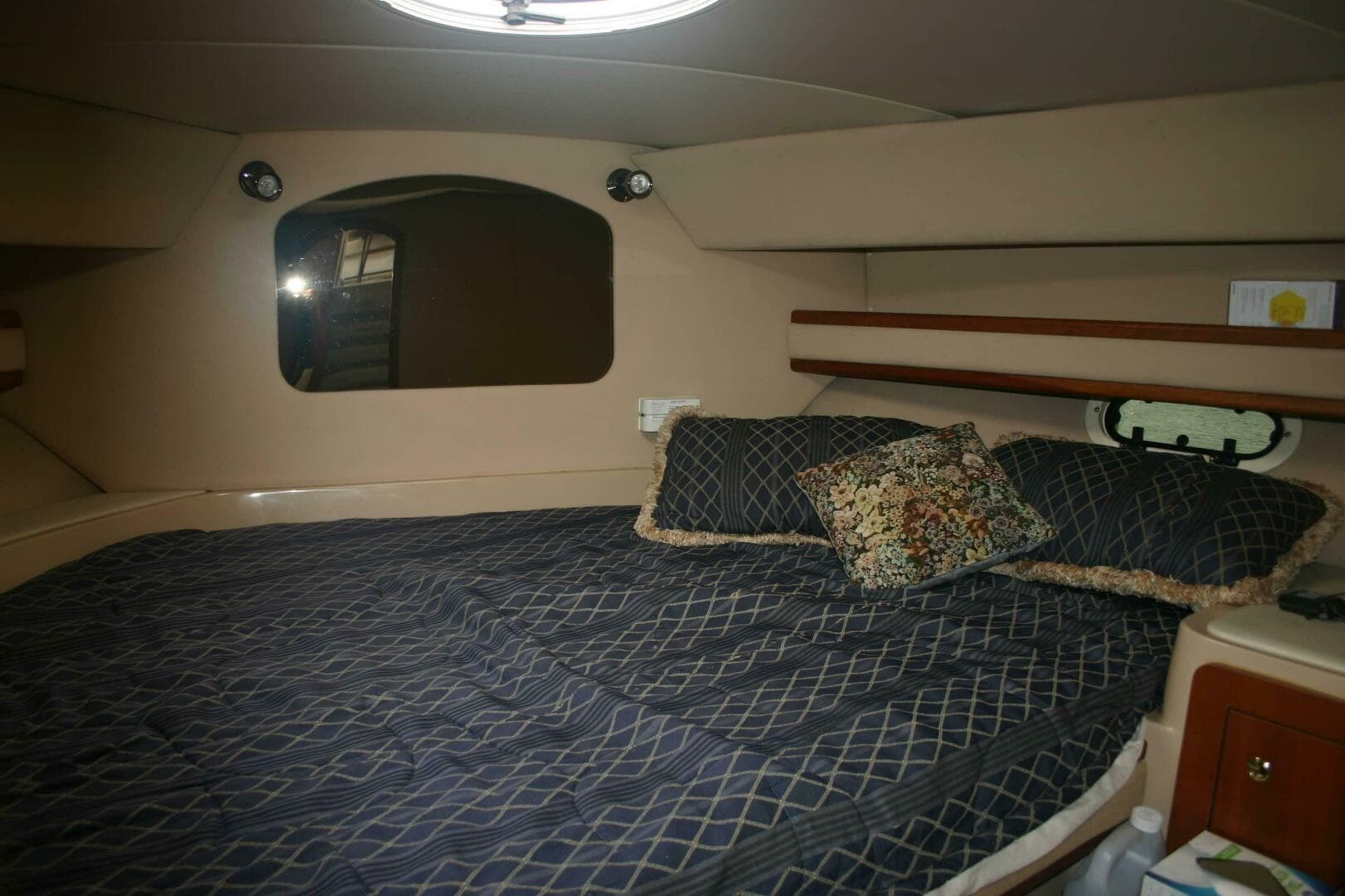 2001 Cruisers Yachts 3750 — photo 21