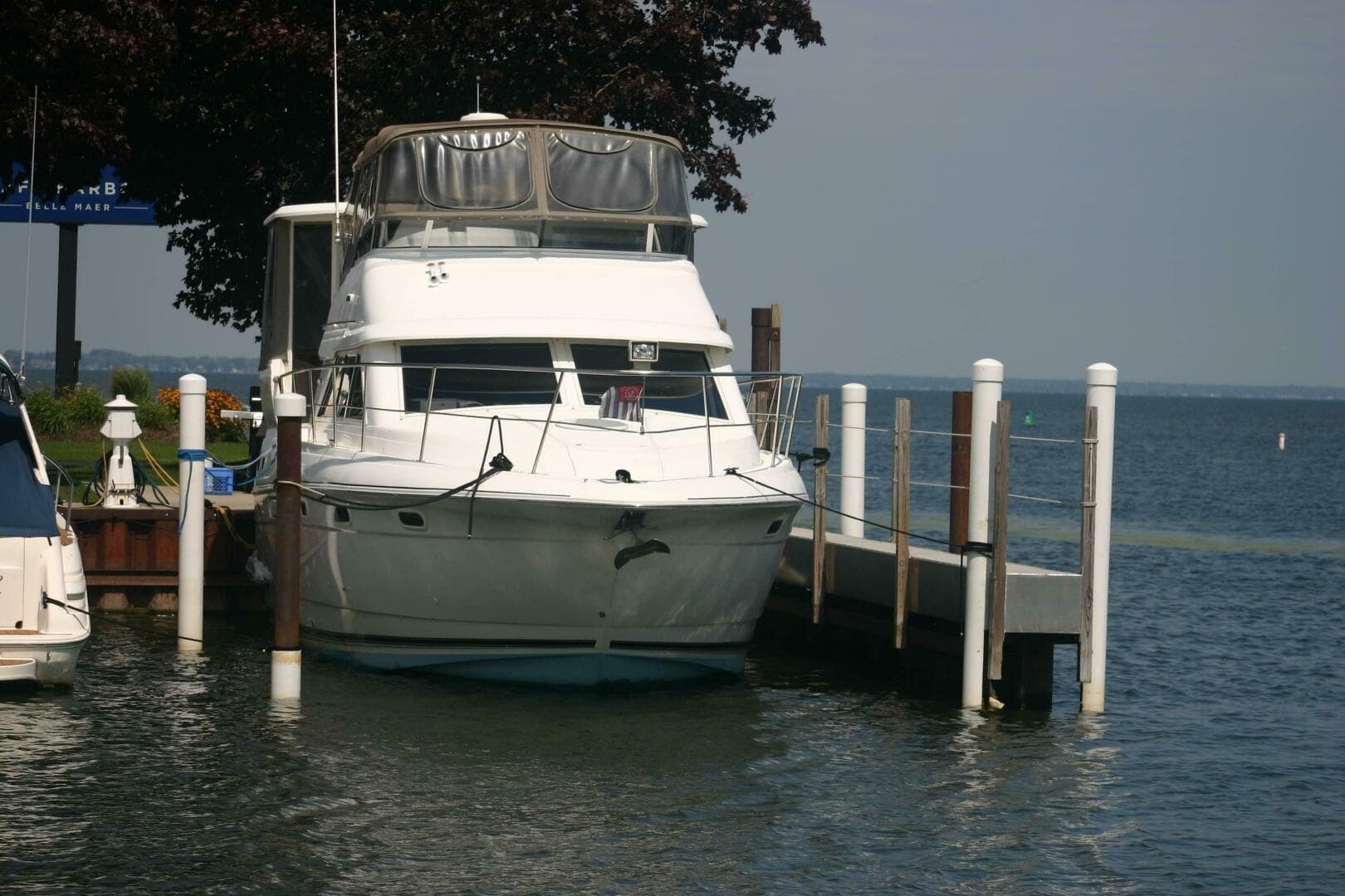 2001 Cruisers Yachts 3750 — photo 35