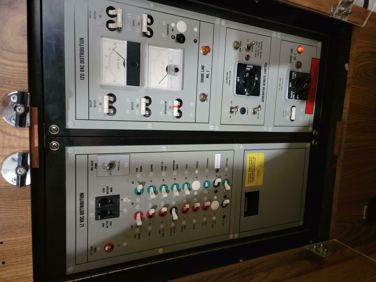 1983 Bertram 33 Flybridge Cruiser — photo 23