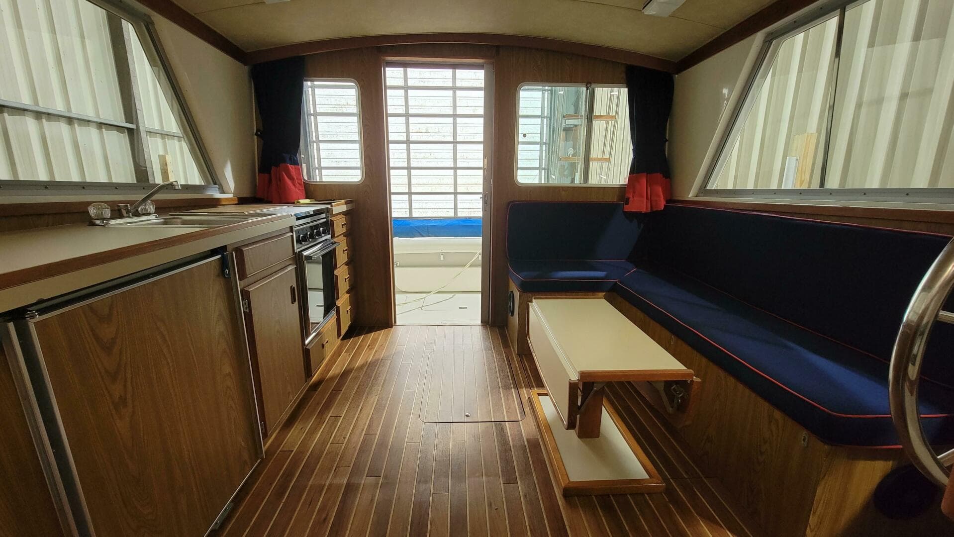 1983 Bertram 33 Flybridge Cruiser — photo 26