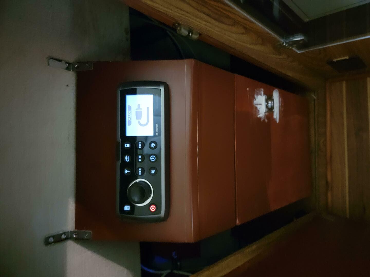 1983 Bertram 33 Flybridge Cruiser — photo 24