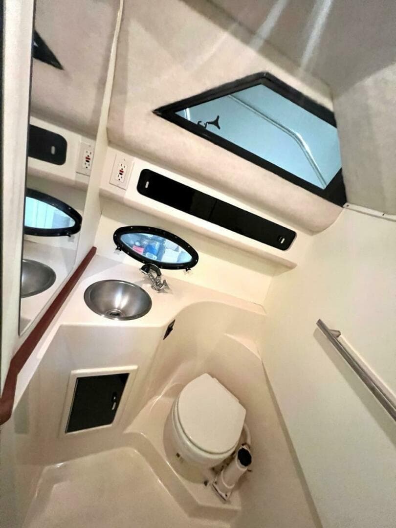 1988 Tiara Sport 310 Sport Cruiser — photo 40