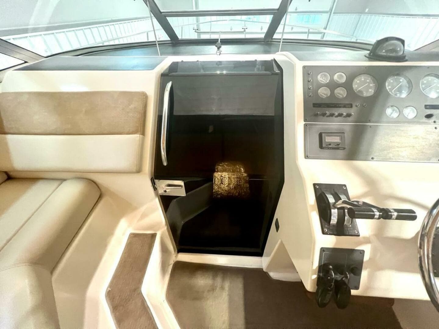 1988 Tiara Sport 310 Sport Cruiser — photo 39