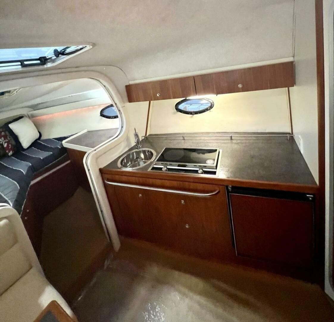 1988 Tiara Sport 310 Sport Cruiser — photo 37