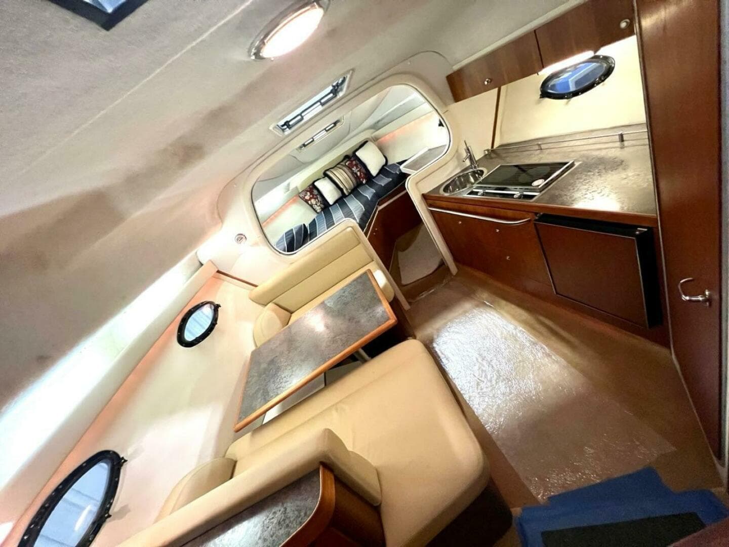 1988 Tiara Sport 310 Sport Cruiser — photo 36