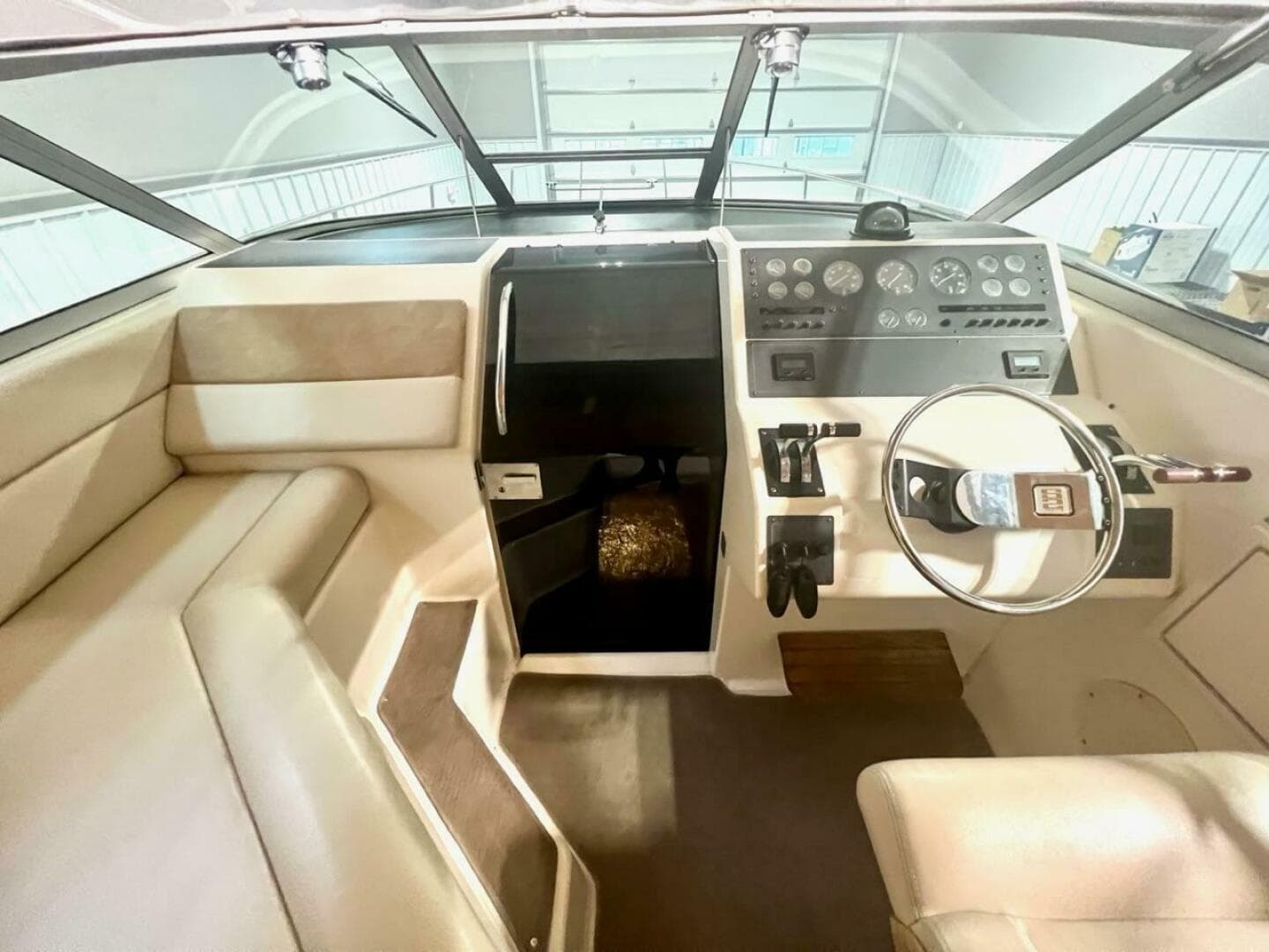 1988 Tiara Sport 310 Sport Cruiser — photo 7