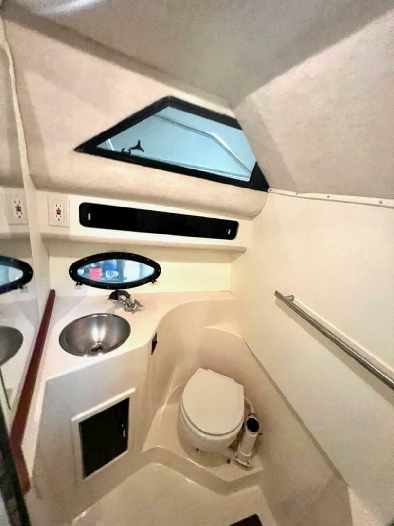 1988 Tiara Sport 310 Sport Cruiser — photo 23