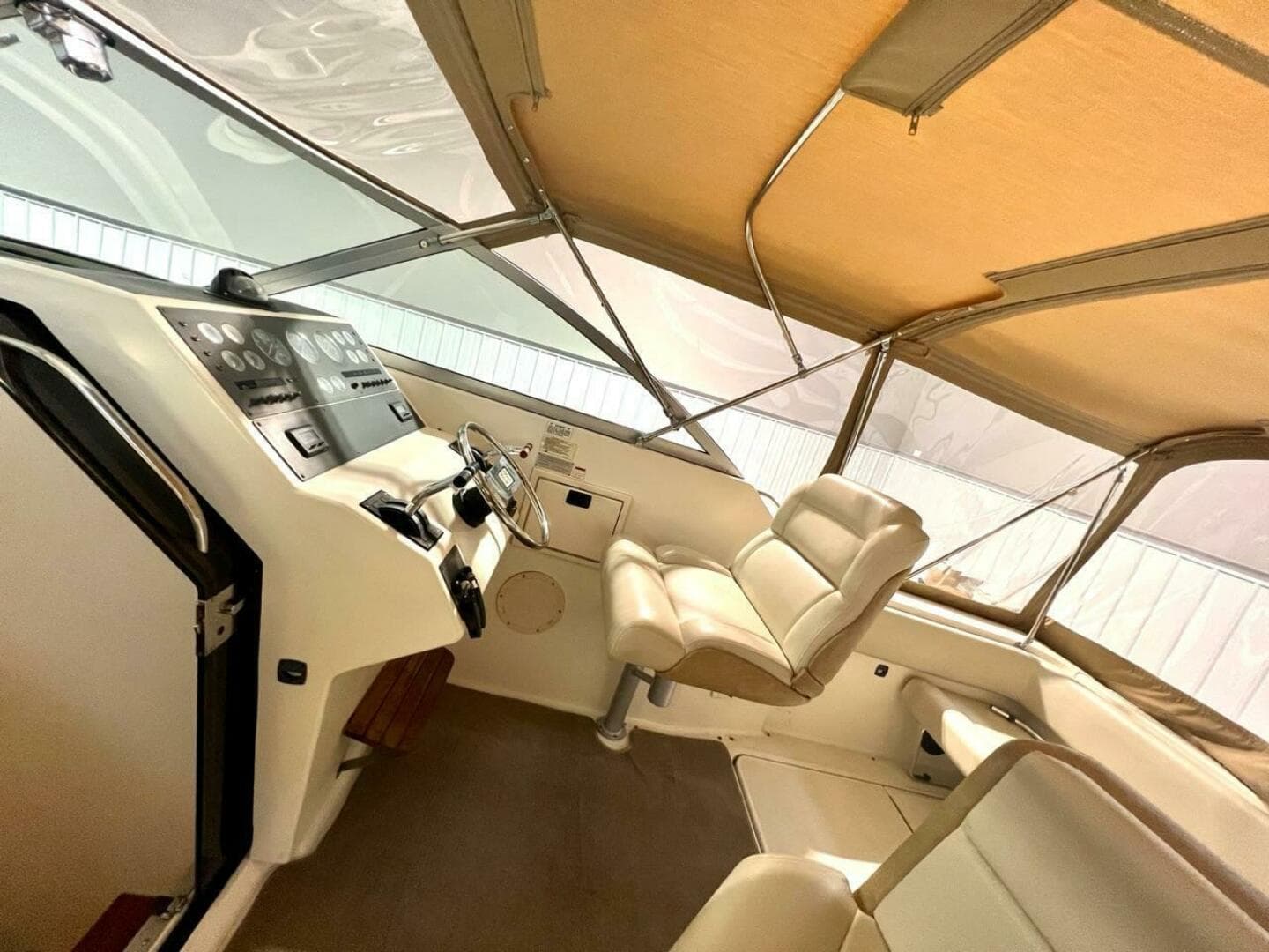 1988 Tiara Sport 310 Sport Cruiser — photo 3