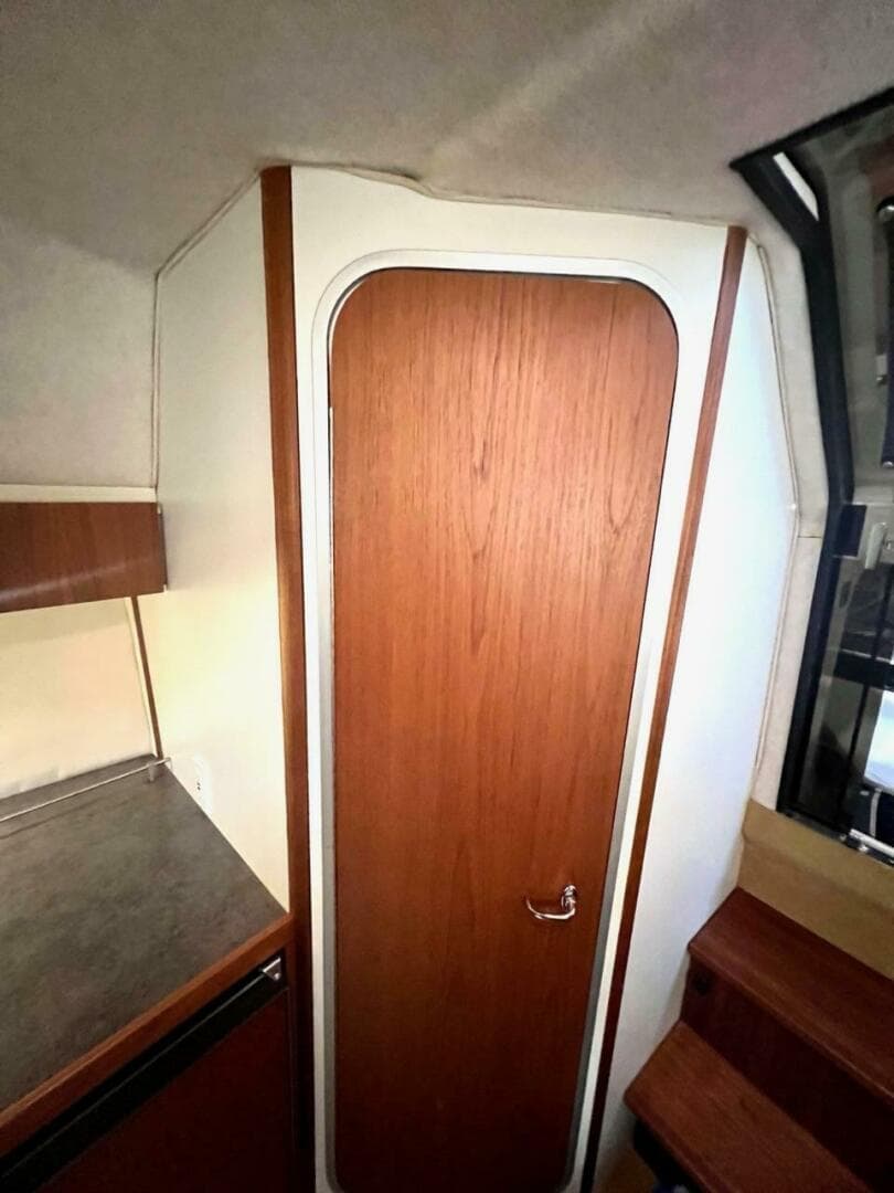 1988 Tiara Sport 310 Sport Cruiser — photo 13