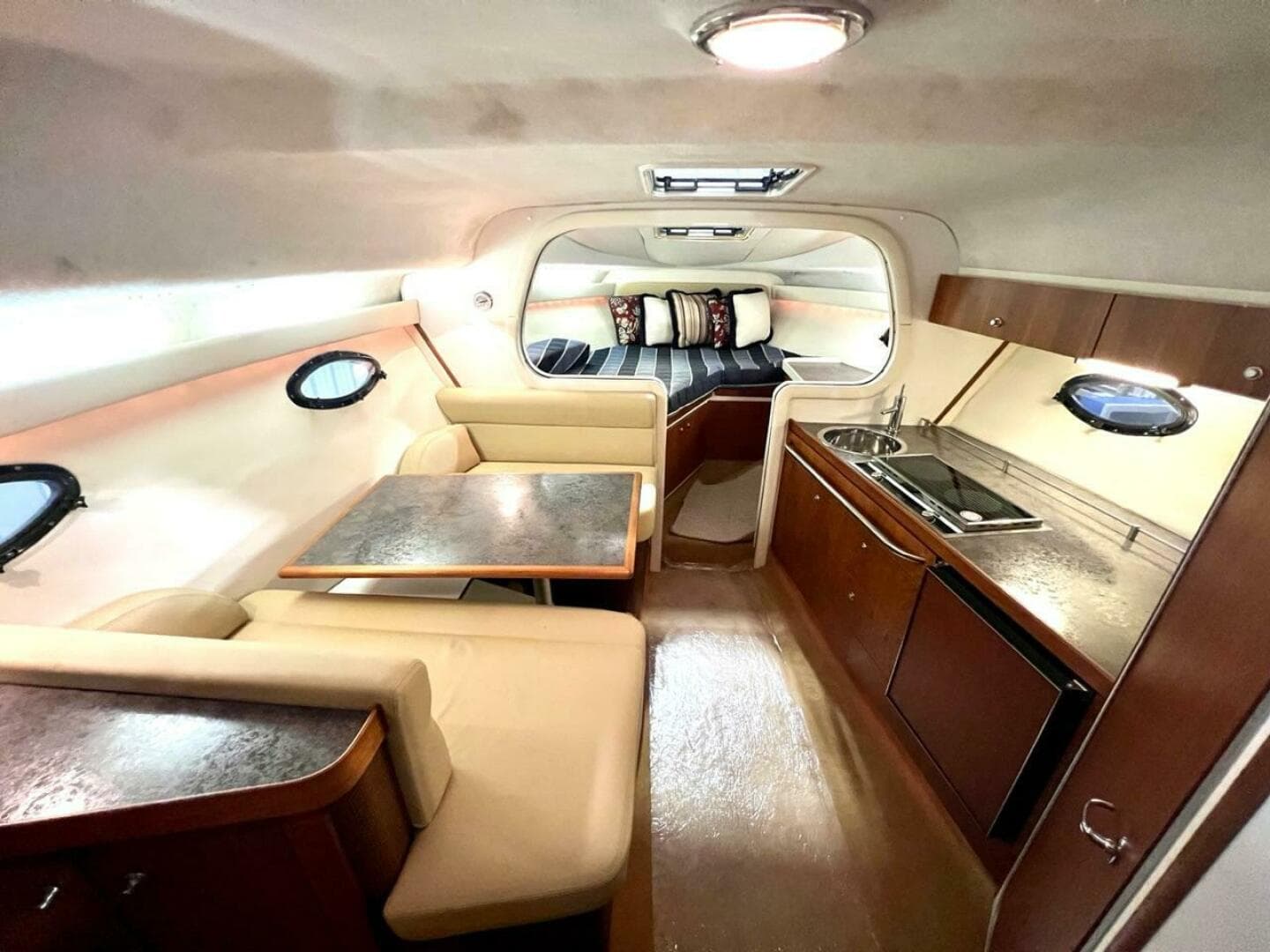 1988 Tiara Sport 310 Sport Cruiser — photo 19