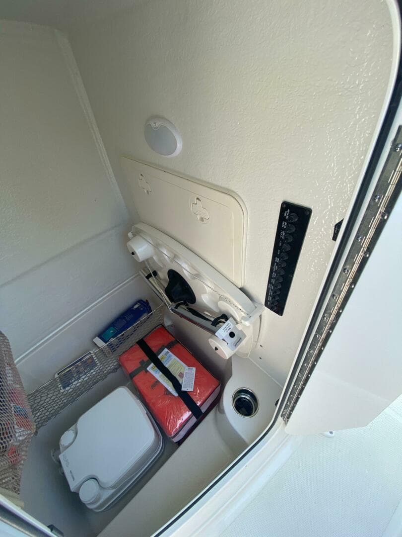 2022 Sailfish 220 Center Console — photo 23