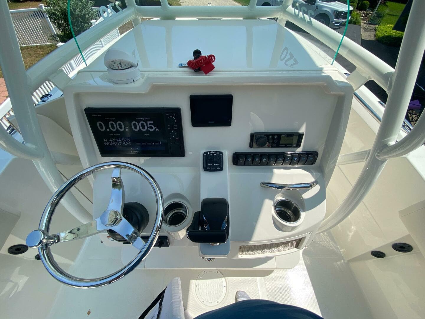 2022 Sailfish 220 Center Console — photo 11