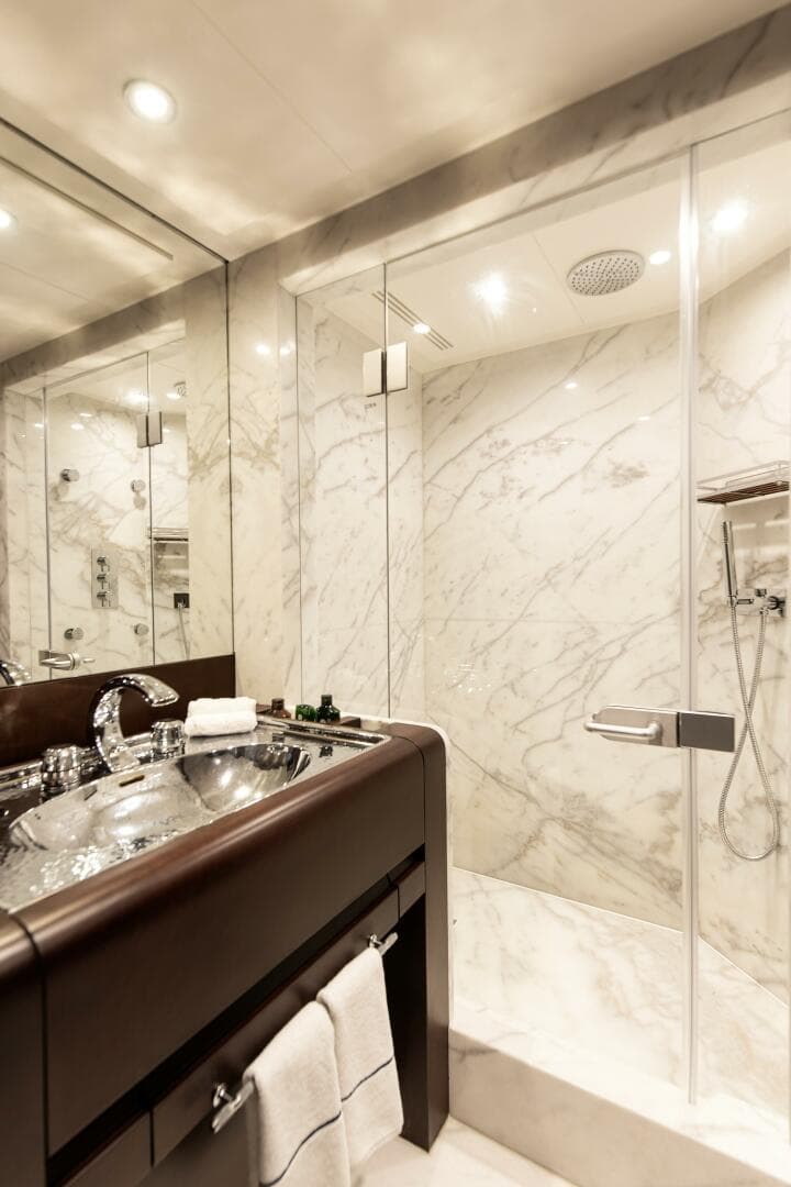 1983 Feadship — photo 28