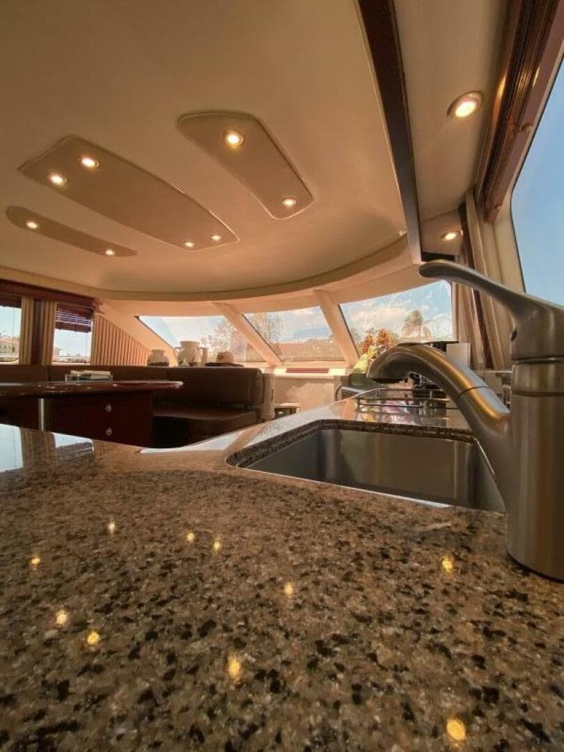 2006 Sea Ray 58 Sedan Bridge — photo 34