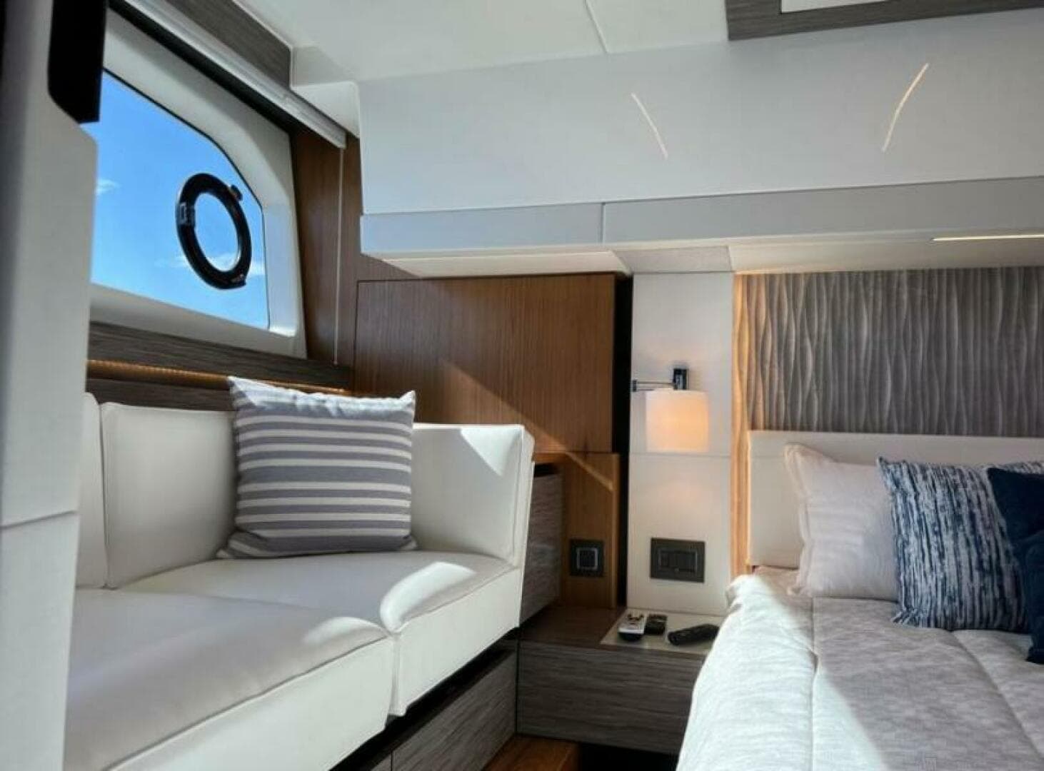 2021 Tiara Yachts 49 Coupe — photo 34