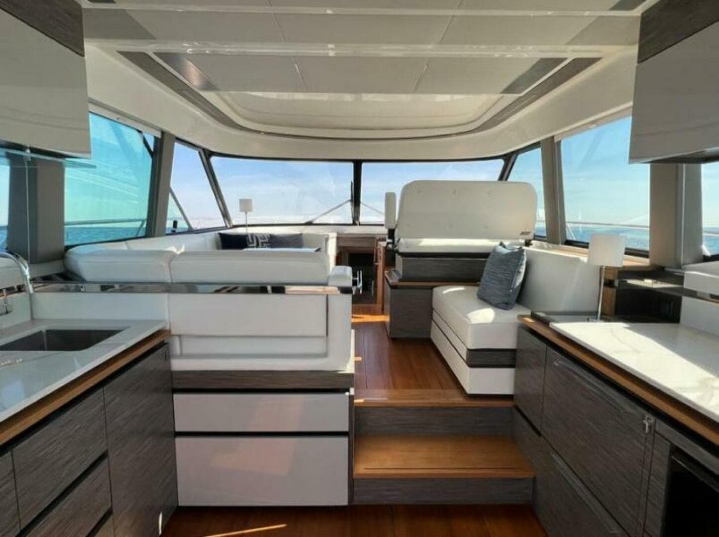 2021 Tiara Yachts 49 Coupe — photo 13