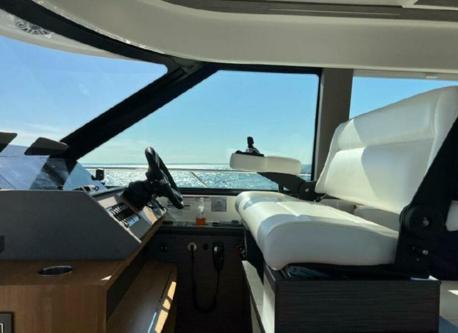 2021 Tiara Yachts 49 Coupe — photo 20