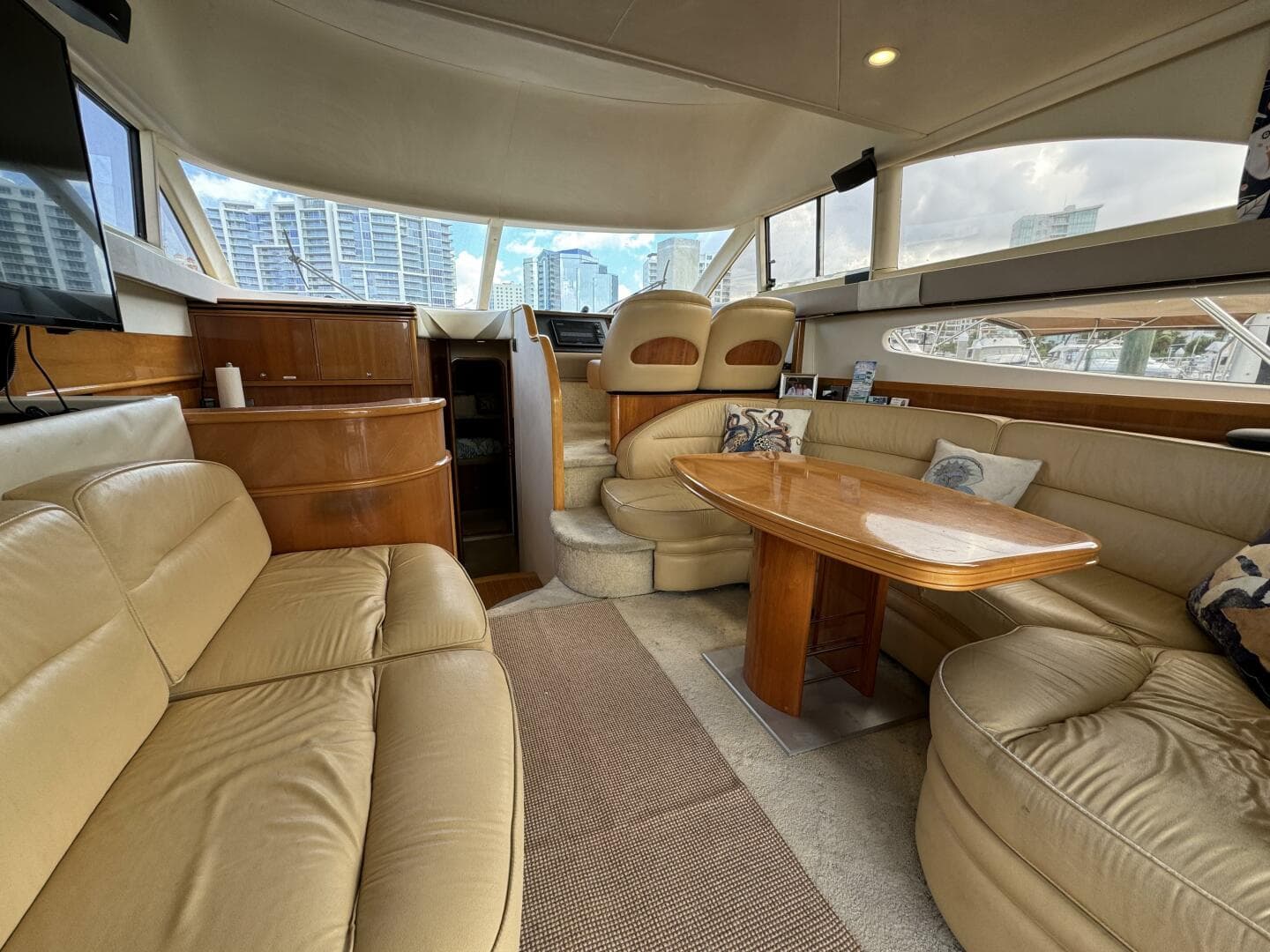 2001 Viking Princess 45 Flybridge — photo 29