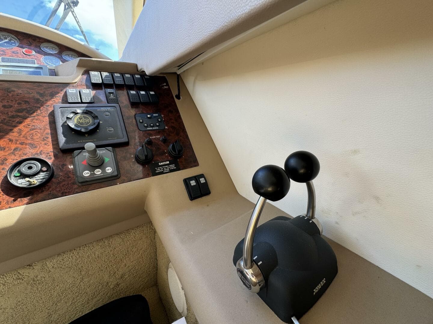 2001 Viking Princess 45 Flybridge — photo 42