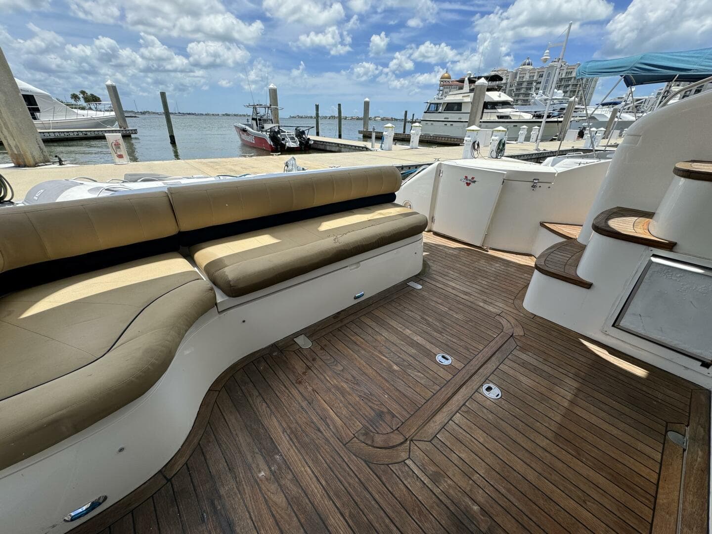2001 Viking Princess 45 Flybridge — photo 14