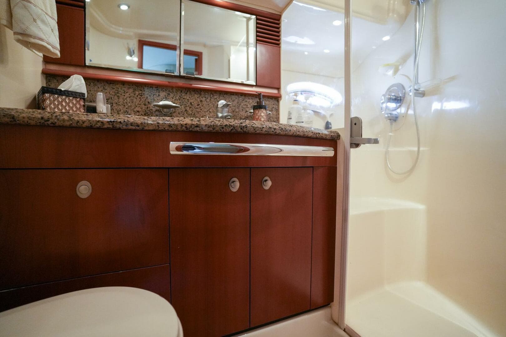 2006 Sea Ray 52 Sundancer — photo 44