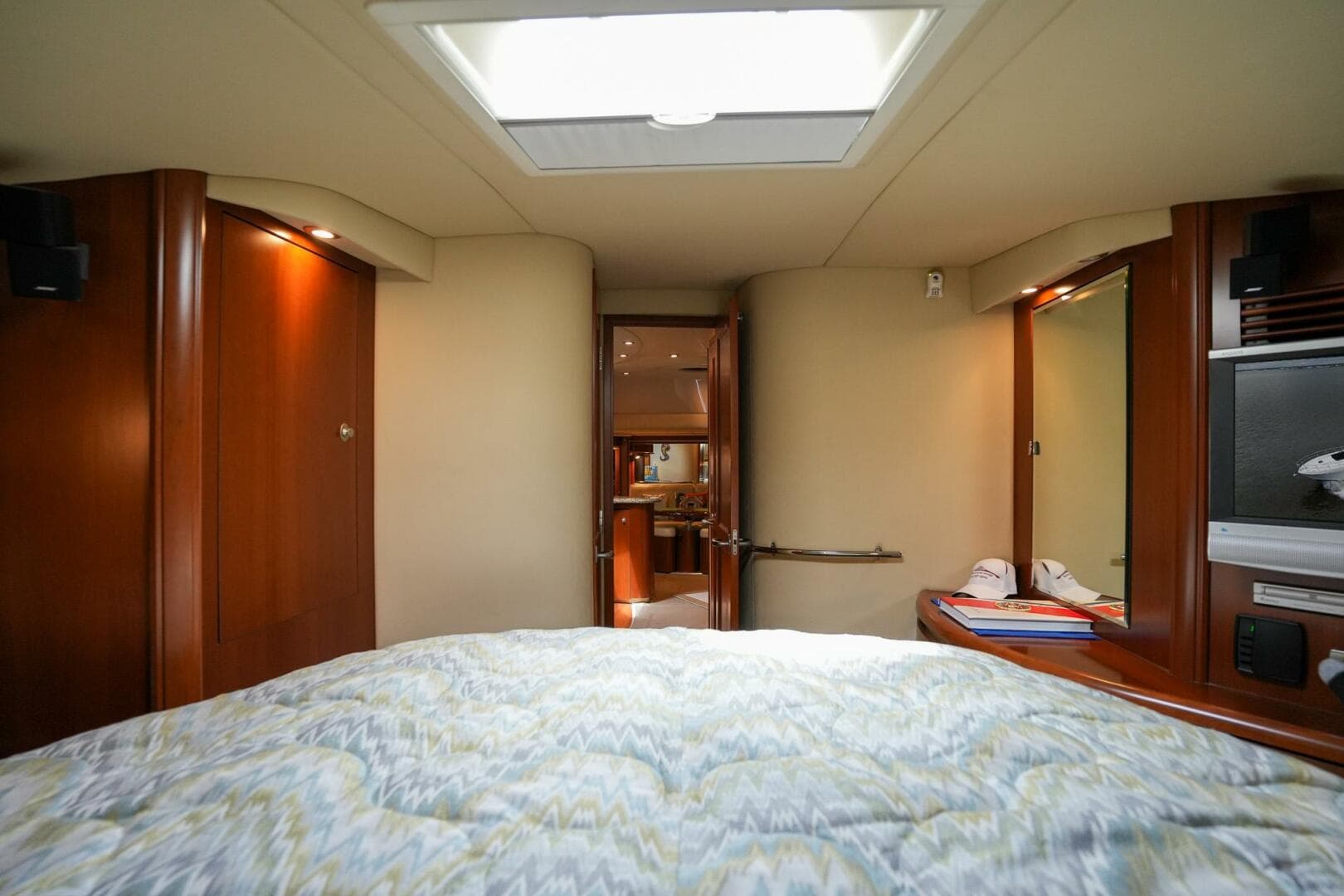 2006 Sea Ray 52 Sundancer — photo 46