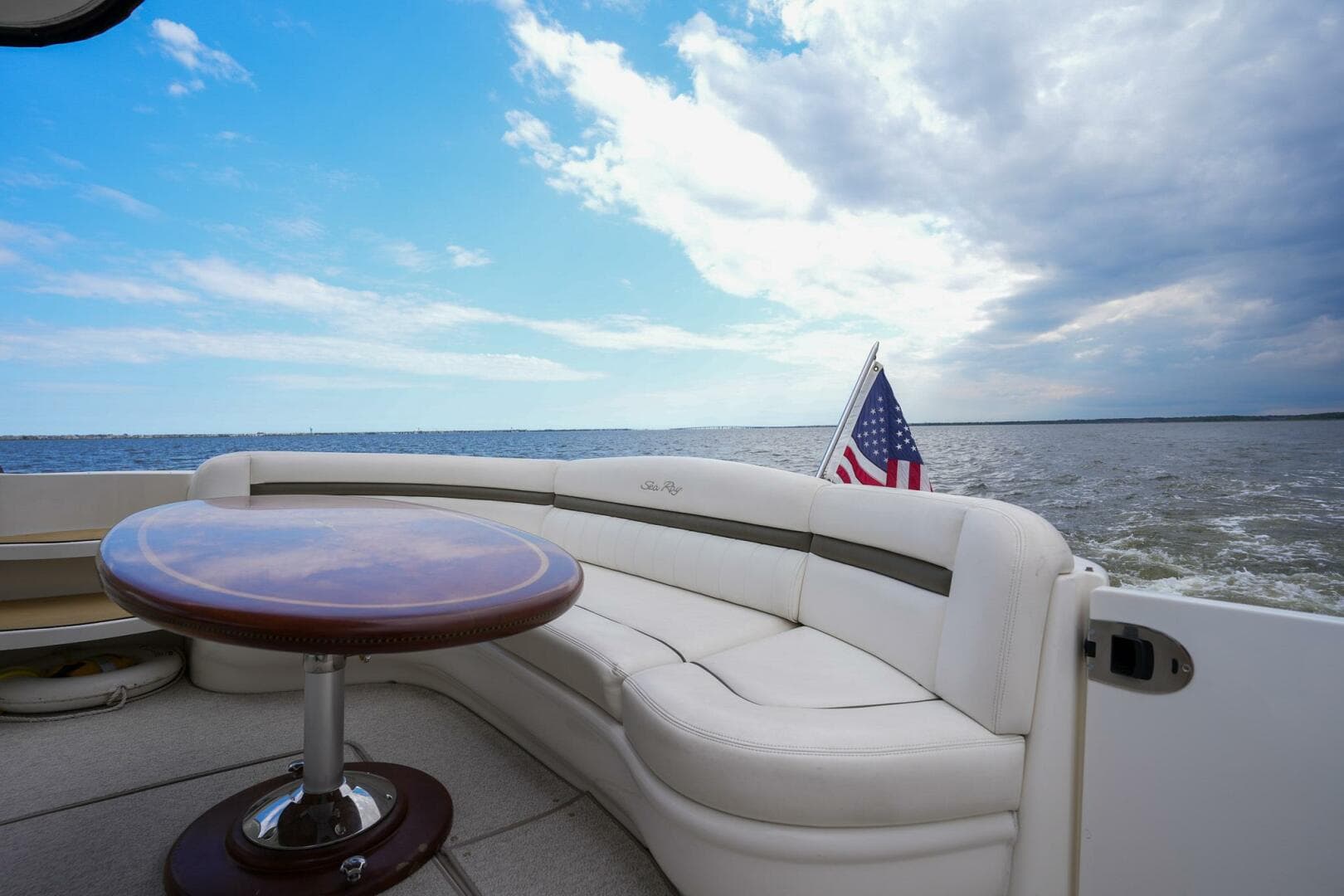 2006 Sea Ray 52 Sundancer — photo 15