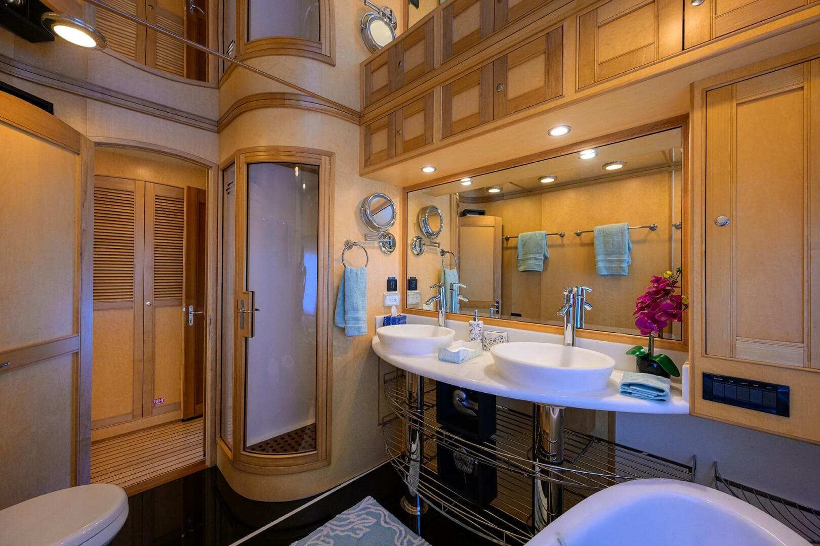 2011 Marlow Explorer — photo 20