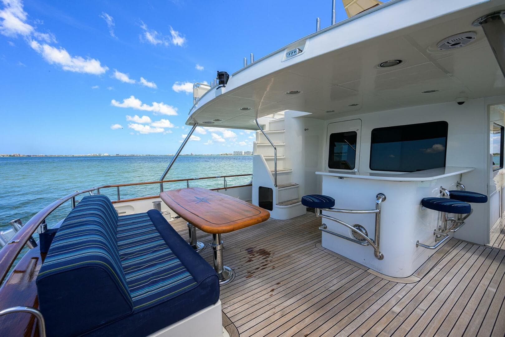 2011 Marlow Explorer — photo 43