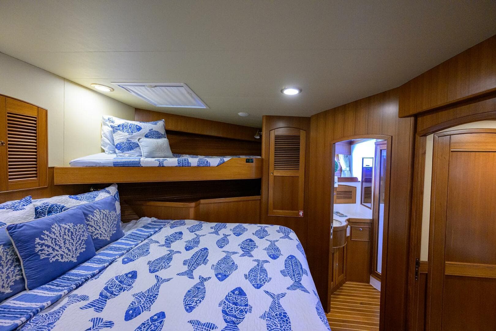 2011 Marlow Explorer — photo 25