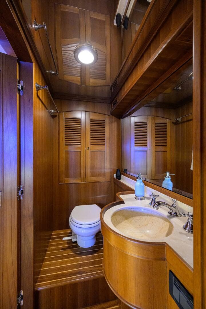 2011 Marlow Explorer — photo 33