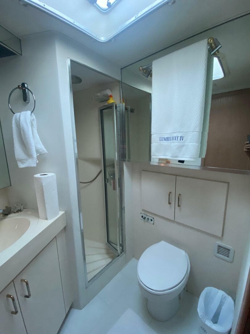 1994 Hatteras 70 Cockpit — photo 44