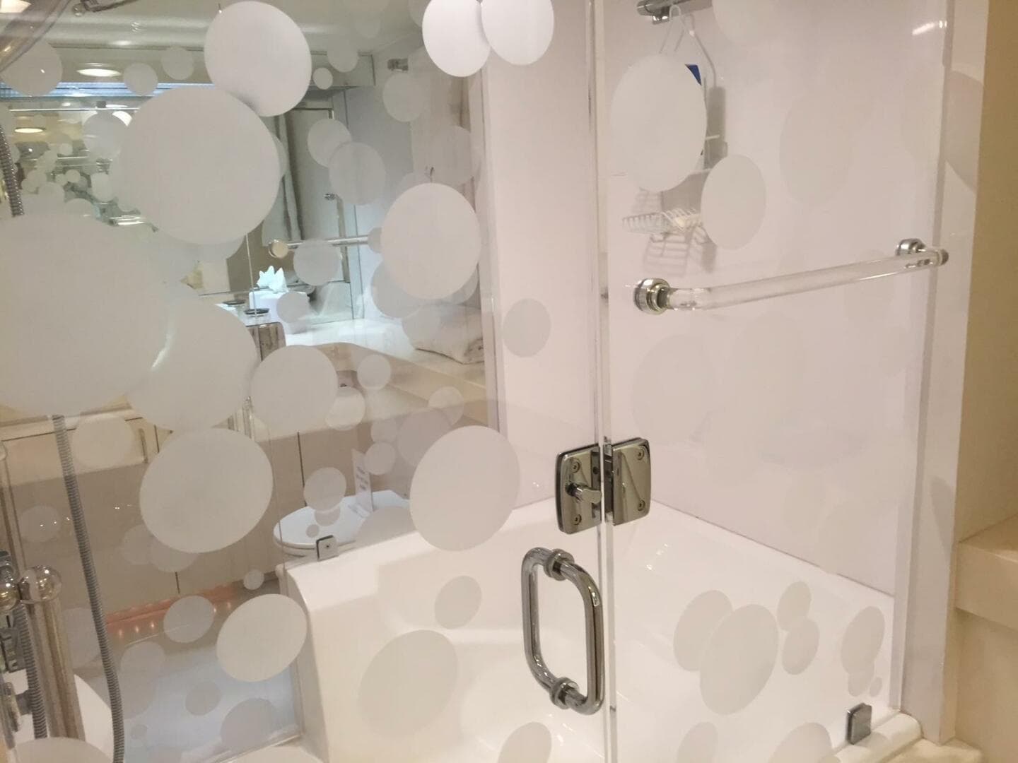 1994 Hatteras 70 Cockpit — photo 50