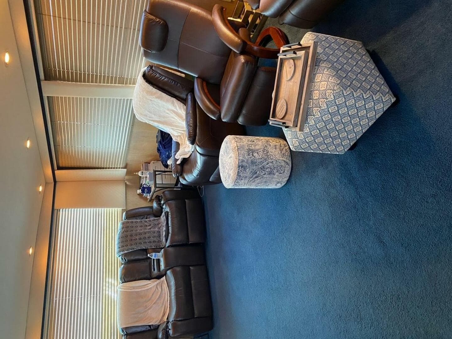 1994 Hatteras 70 Cockpit — photo 38