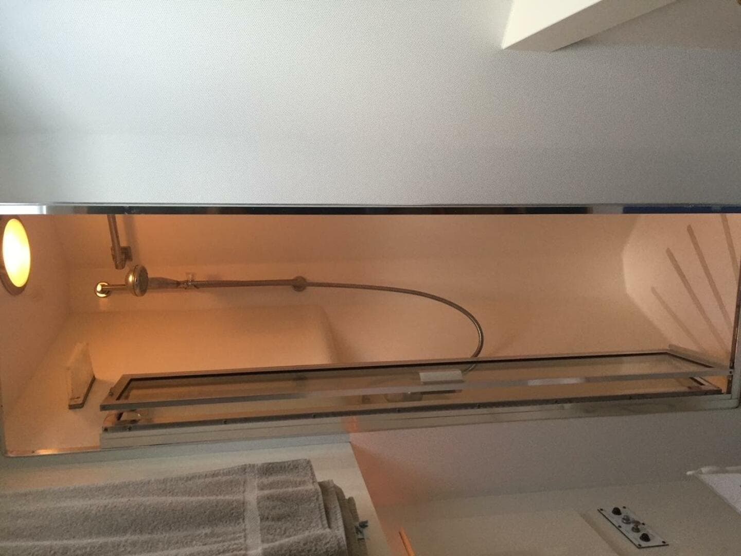 1994 Hatteras 70 Cockpit — photo 56