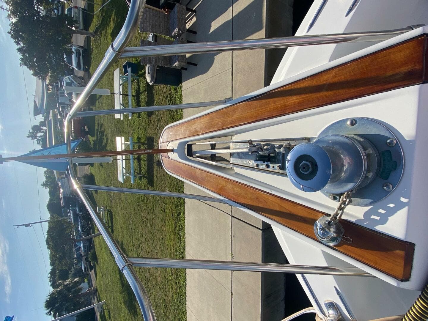 1994 Hatteras 70 Cockpit — photo 5