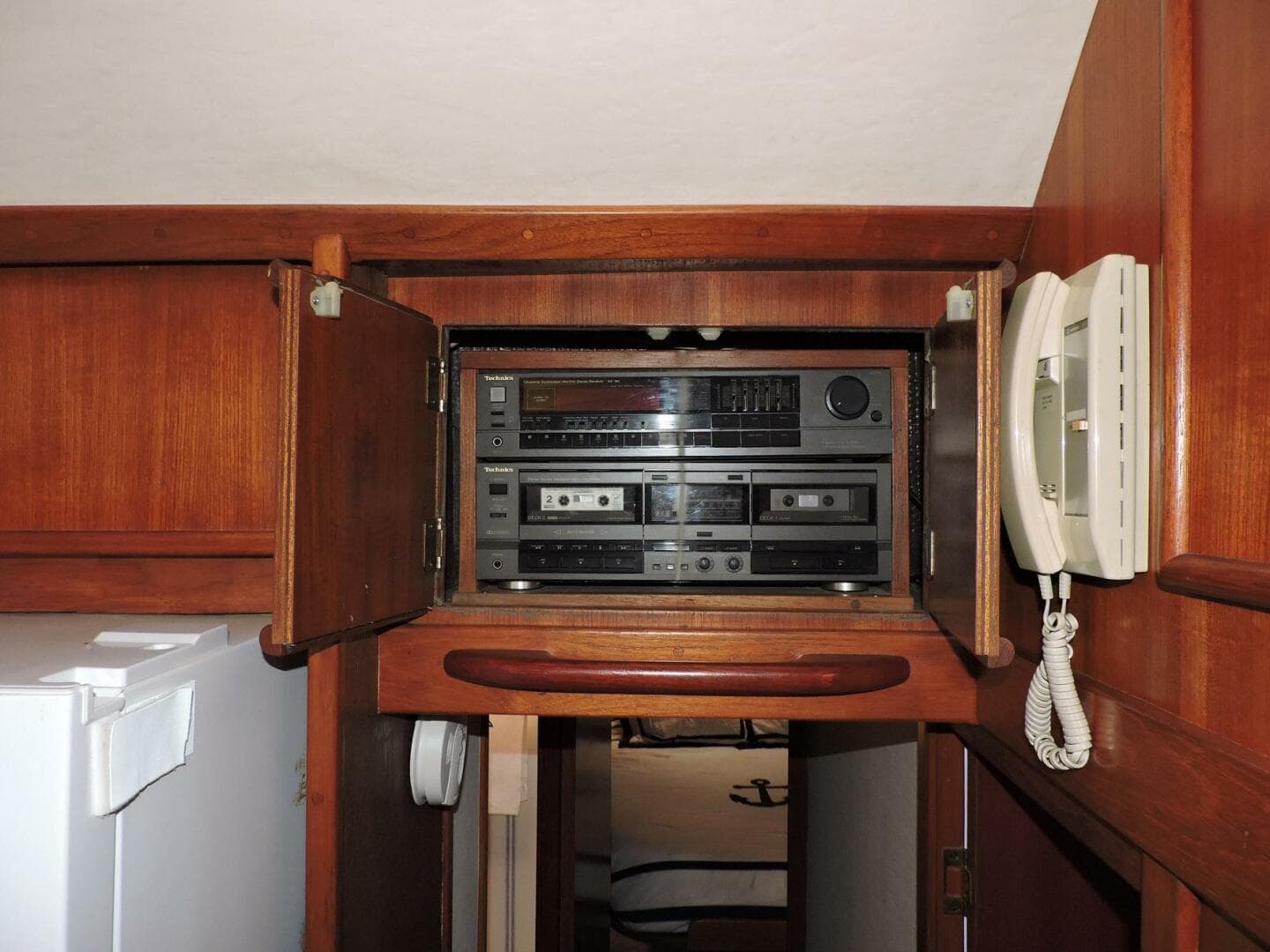 1990 Post 44 — photo 33